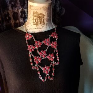 Beautiful VTG Statement Necklace.